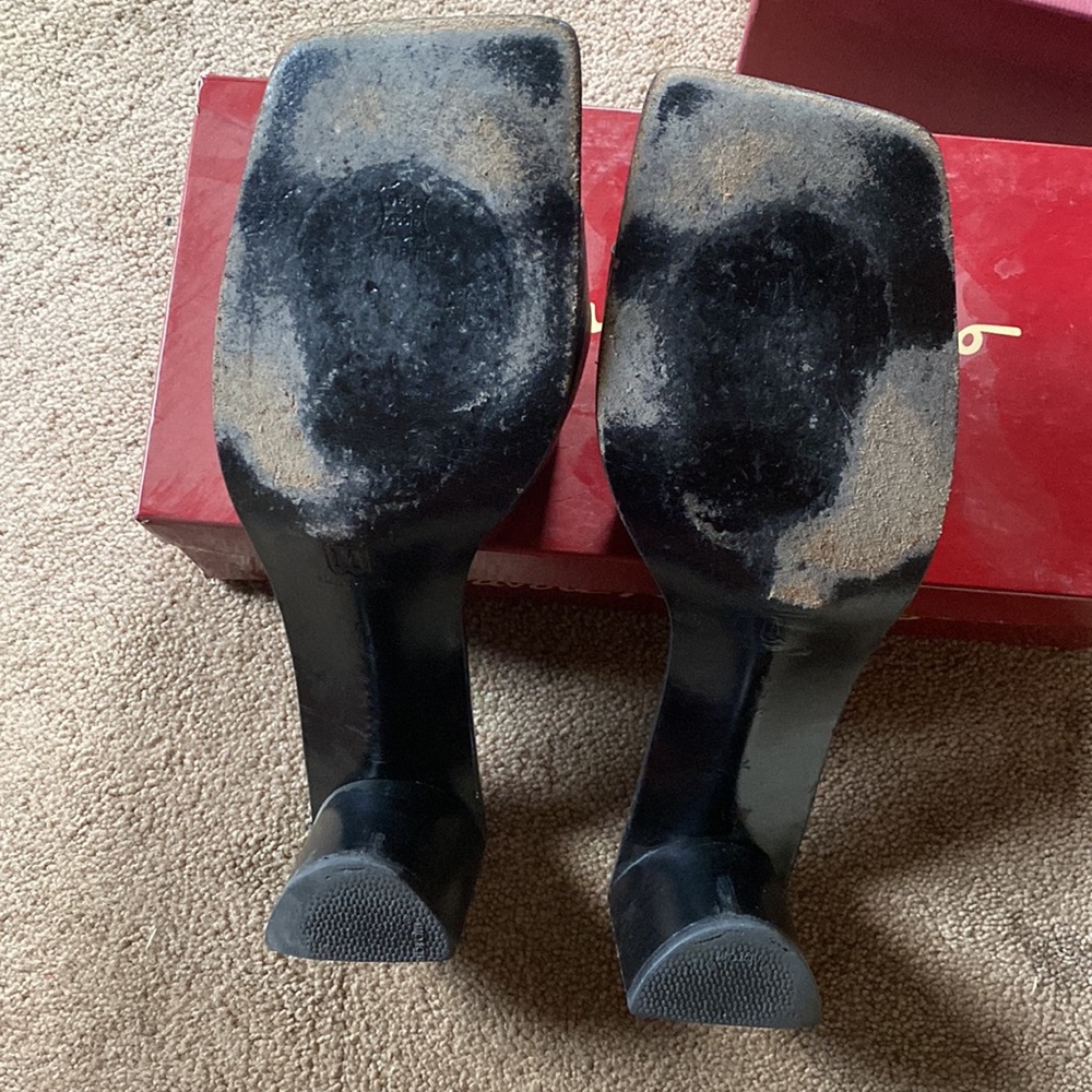 Sandals - Picture 2 of 6